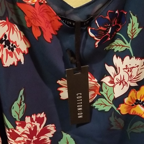 Summer blouse - Picture 2 of 2